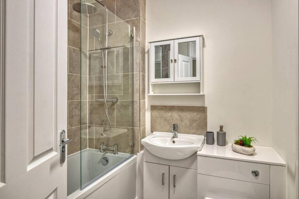 Ferienwohnung Hidden Gem In Battersea W/ Free Parking London Exterior foto